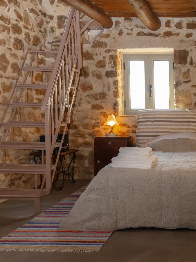 Вілла Messinian Stone House Екстер'єр фото