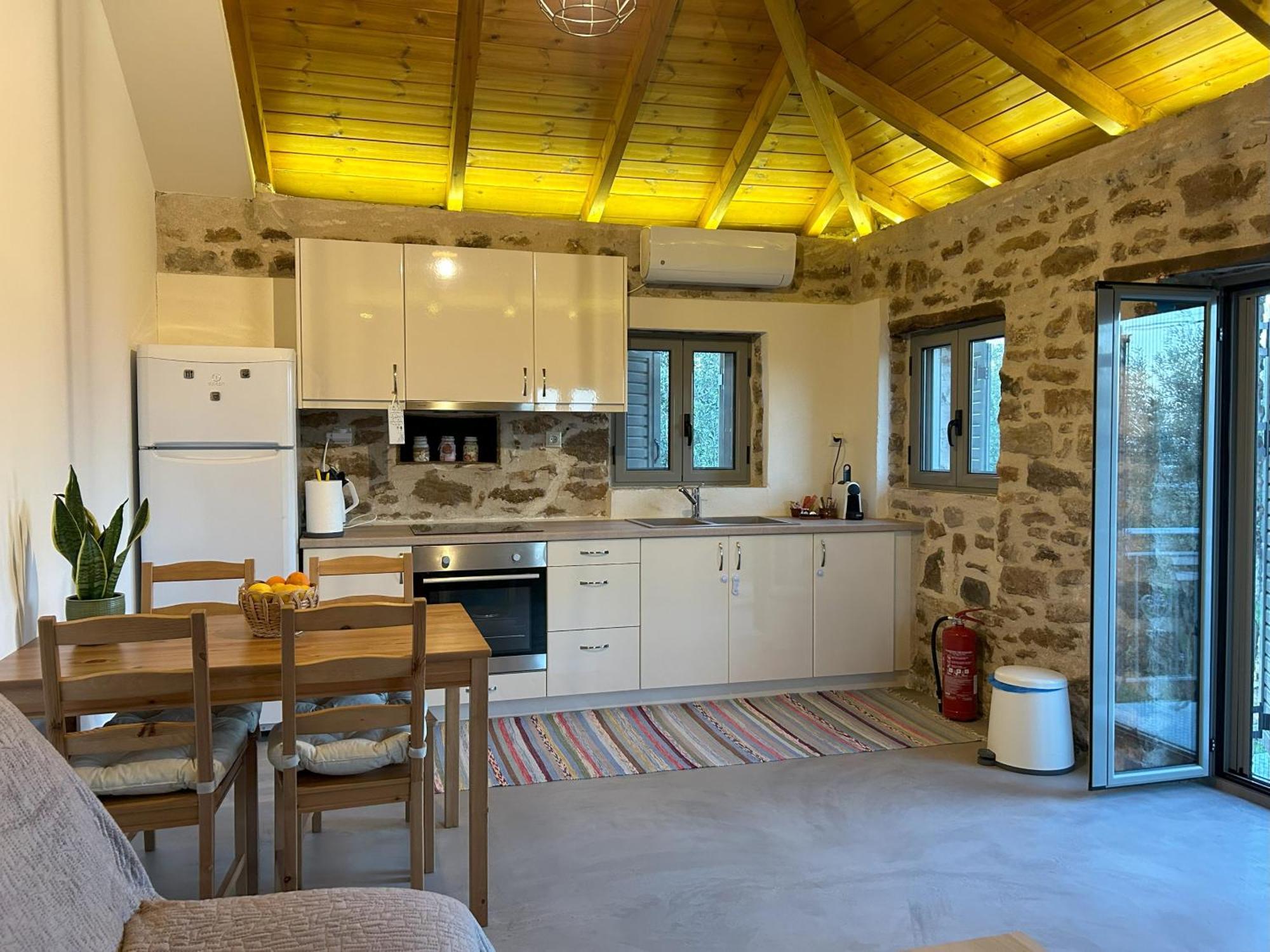 Вілла Messinian Stone House Екстер'єр фото